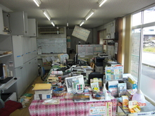 20161021地震事務所内